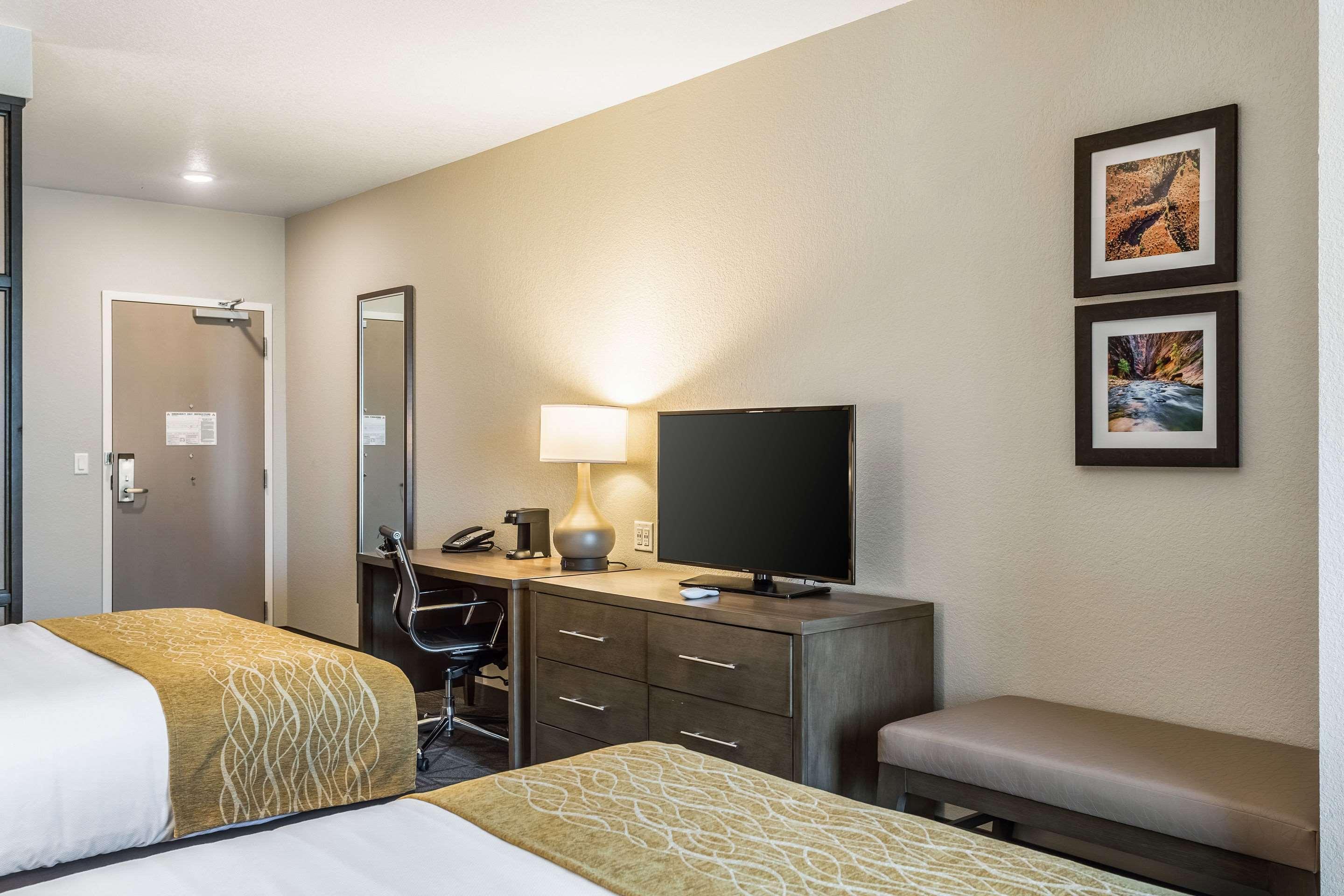 Comfort Inn & Suites Salt Lake City Airport Exterior foto
